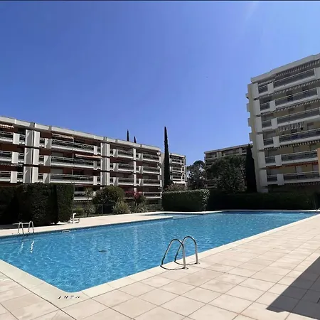 Biaritz * Saint-Raphael (Var)